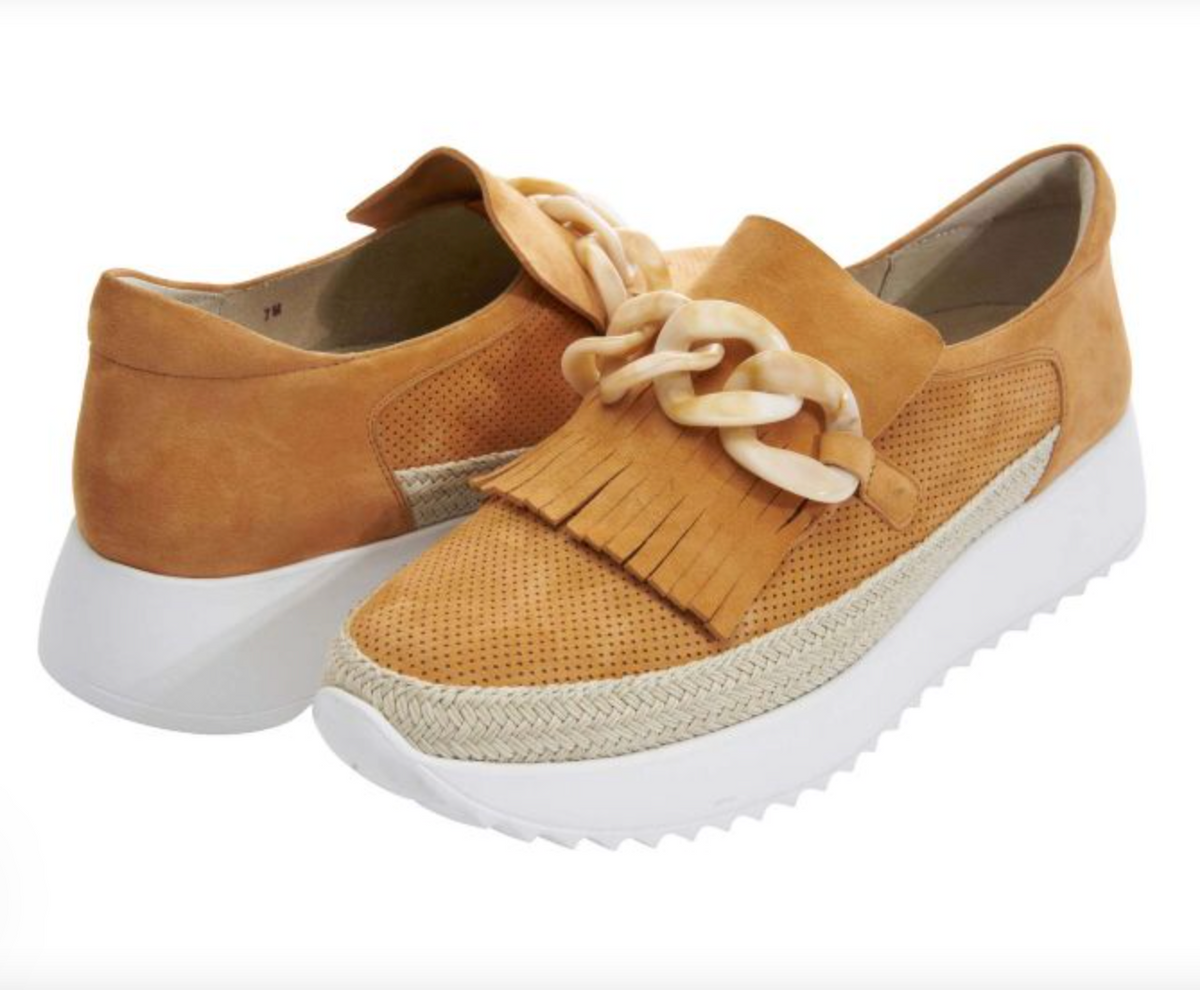 QERENE APRICOT SUEDE SHOE